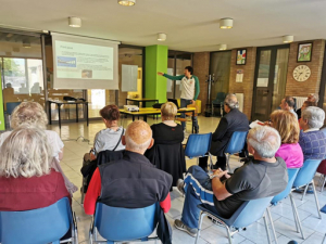 Aule piene per il primo corso sull’UTILIZZO DELLO SMARTPHONE rivolto alla popolazione anziana